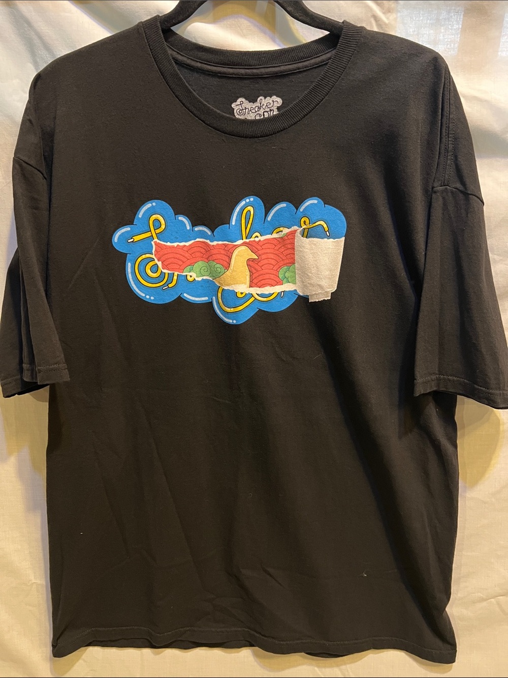Men’s Black Graphic Tee with Colorful Cloud Design-XL